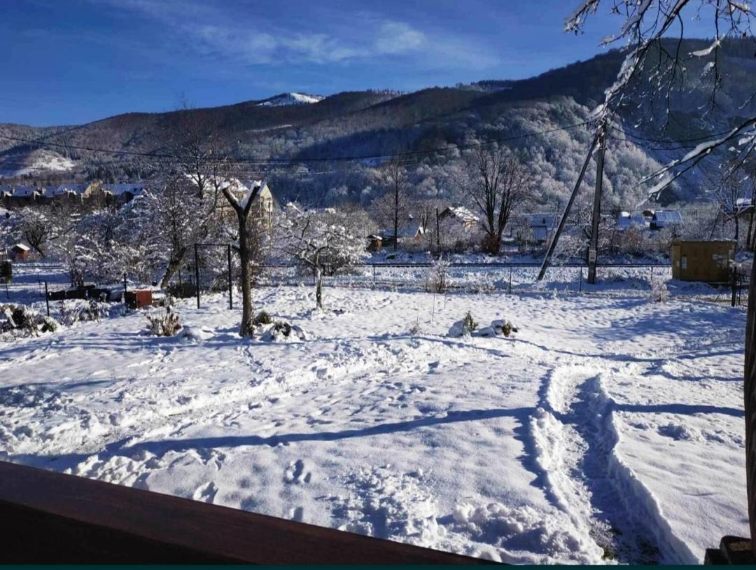 V Ulyanu Hotel Jaremtsje Buitenkant foto
