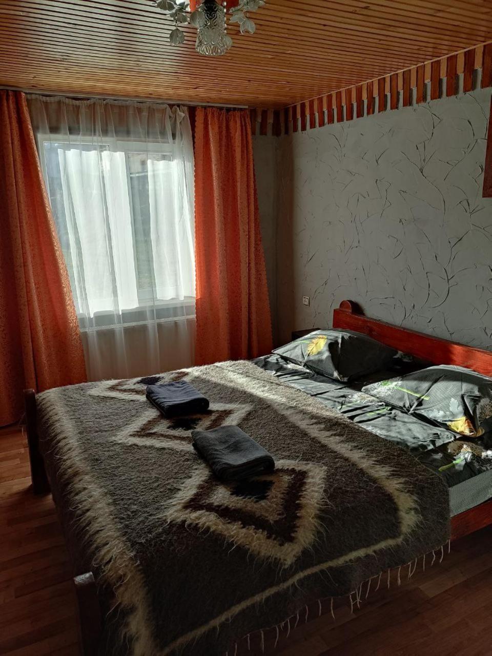 V Ulyanu Hotel Jaremtsje Buitenkant foto
